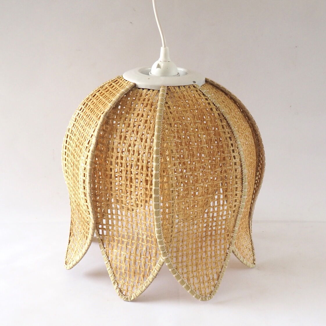 Suspension flower bell in canning