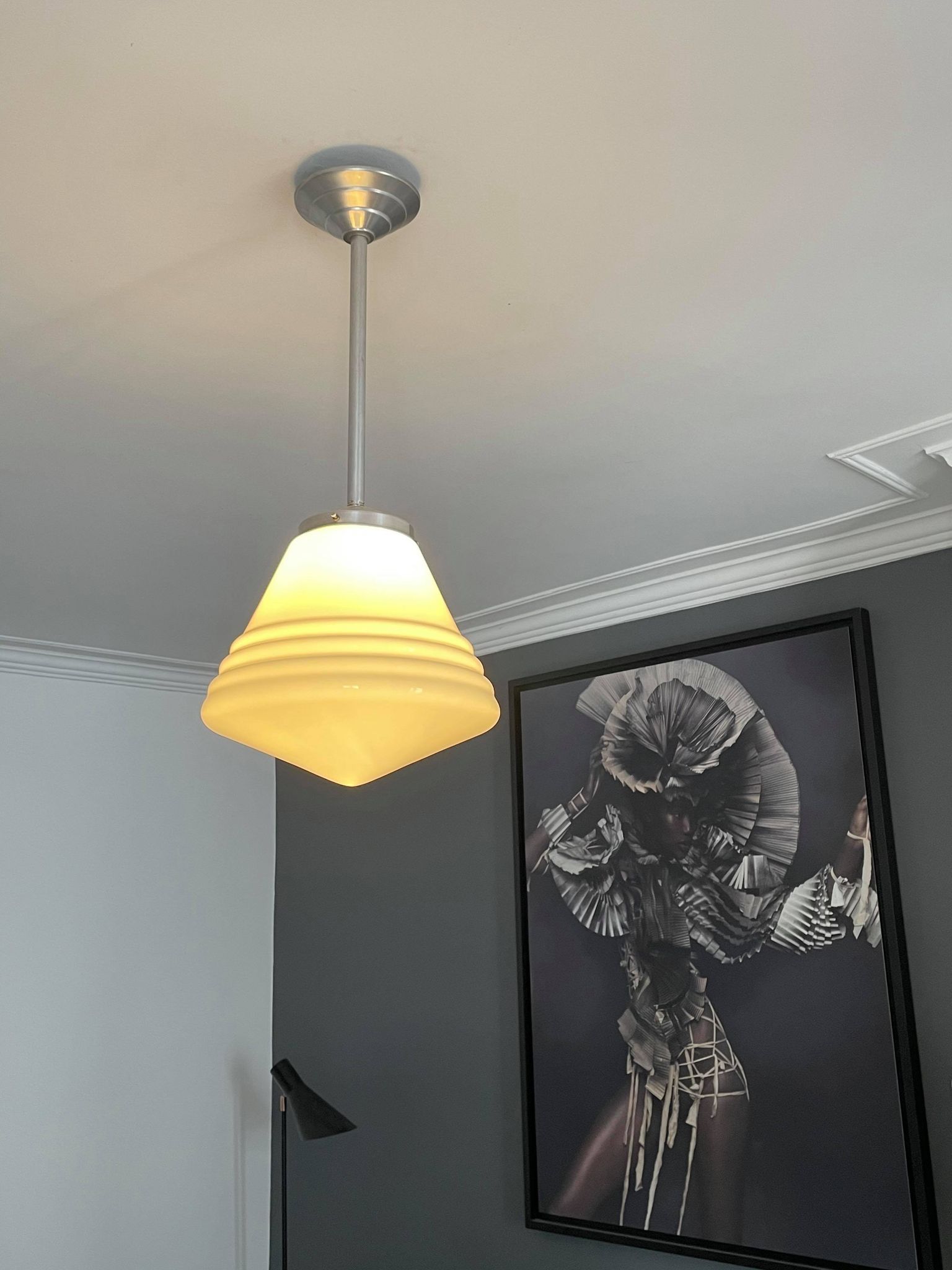 Chandelier art deco, opaline and chrome metal, France 1930