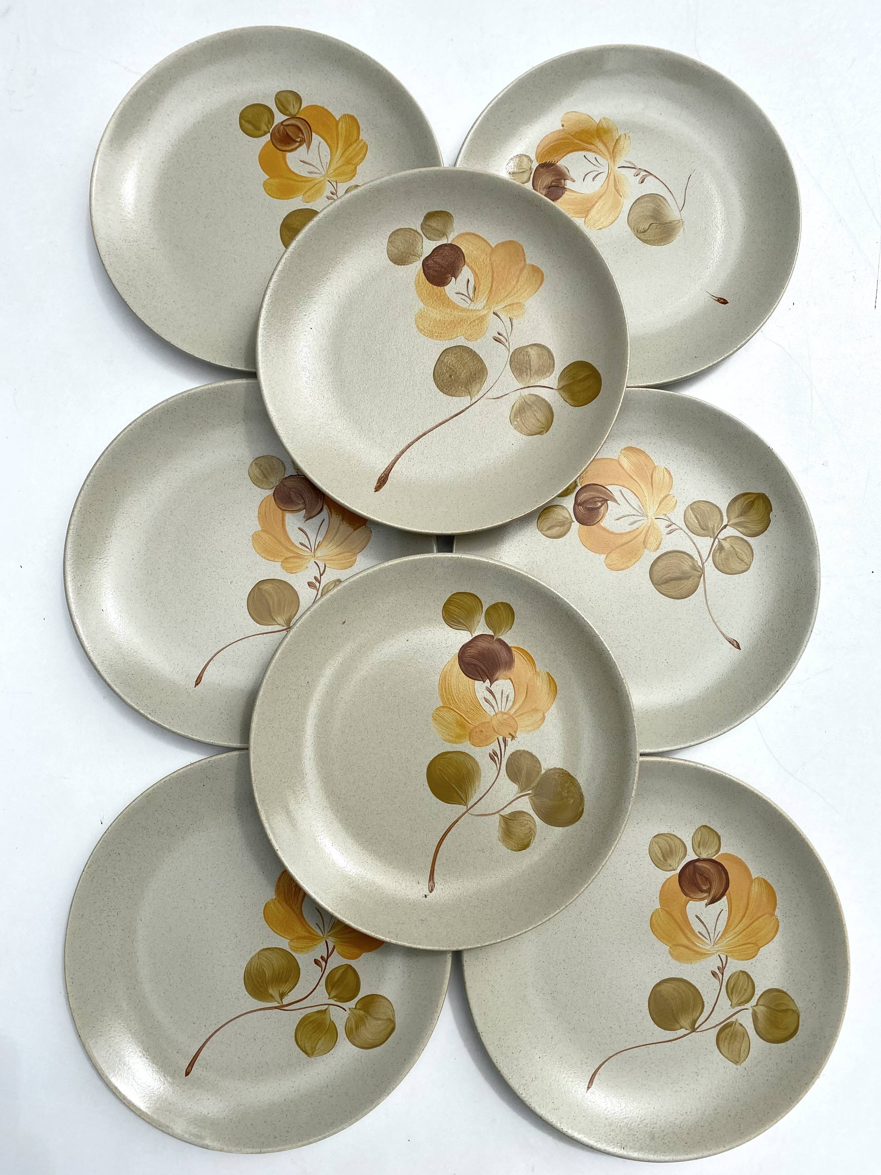 Flat plates in vintage sandstone Saint Amand