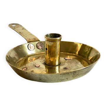 LOW HAND BRASS CANDLESTICK ANTIQUE