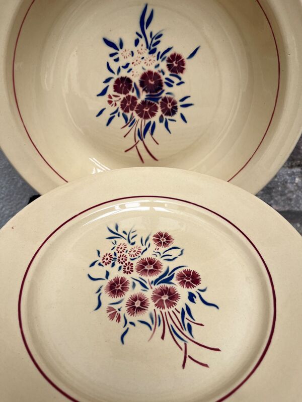 Set 12 assiettes plates « œillets » et plat Badonviller