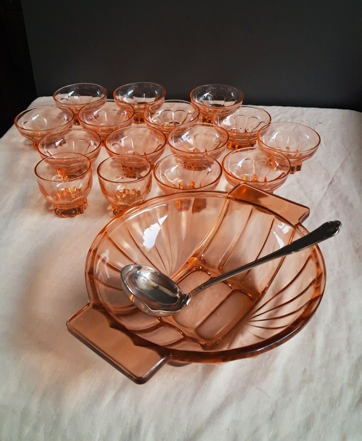Salad bowl and small bowls