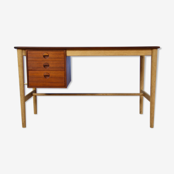 Danish extendable writing desk in teak and oak, 1960s