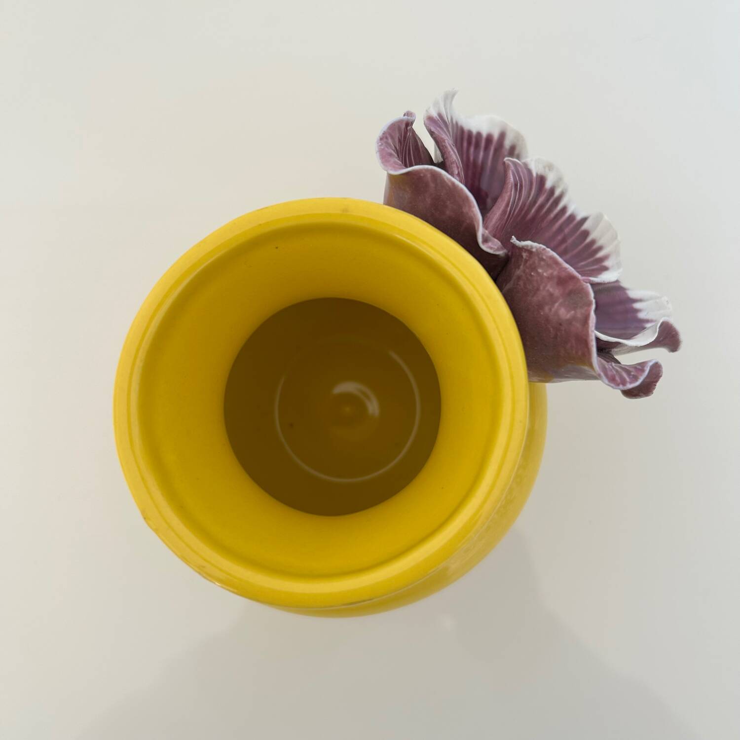 Sludge pottery vase