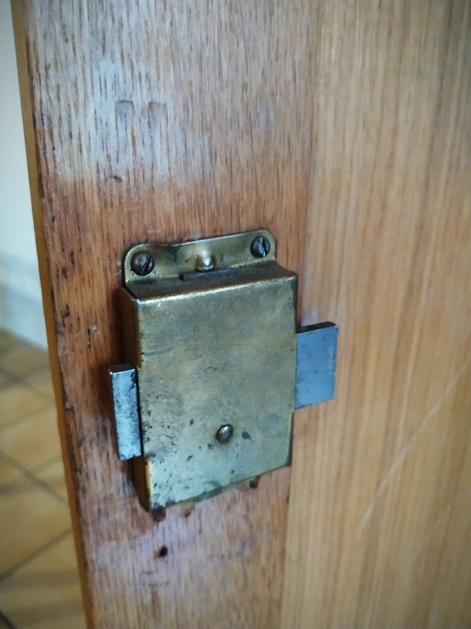 Oak and braided rattan cabinet 60's