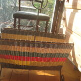 Magazine rack in scoubidou