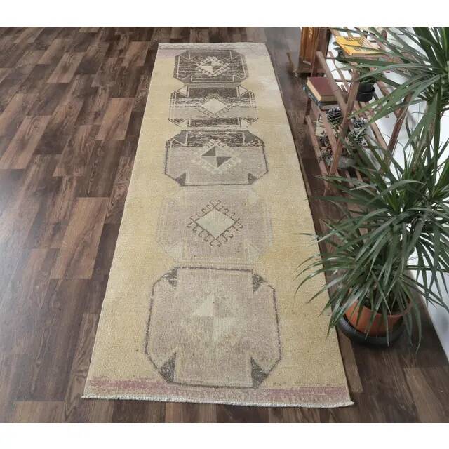 1970s Turkish Hand-Knotted Runner Rug 90x298