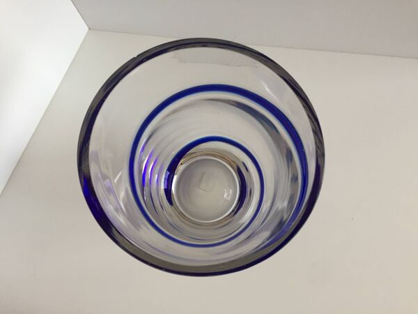 Grand vase en verre cristal épais design moderniste liseré cobalt