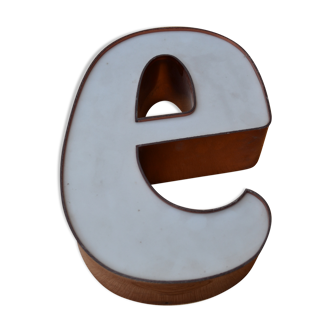 Letter sign E in plexiglass