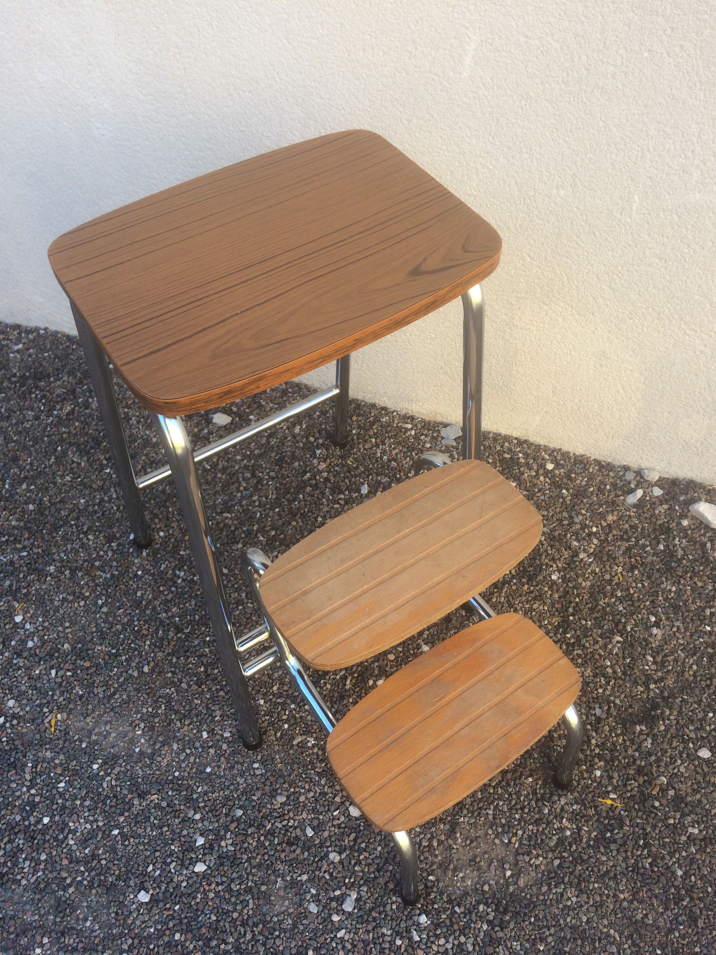 Stepladder walking foot