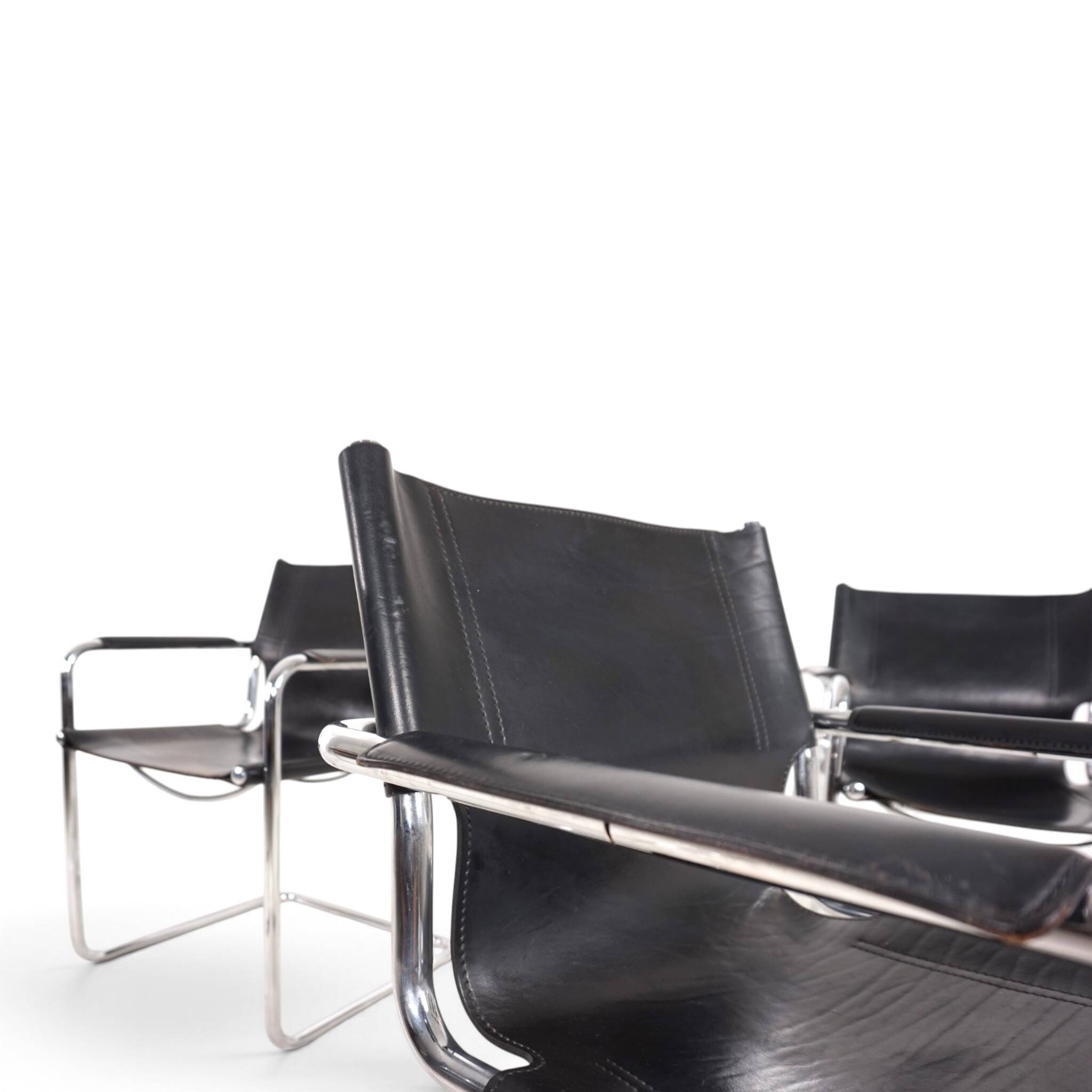 Ensemble de 4 chaises visiteur Matteo Grassi en cuir/chrome, chaises cantilever, 1970.