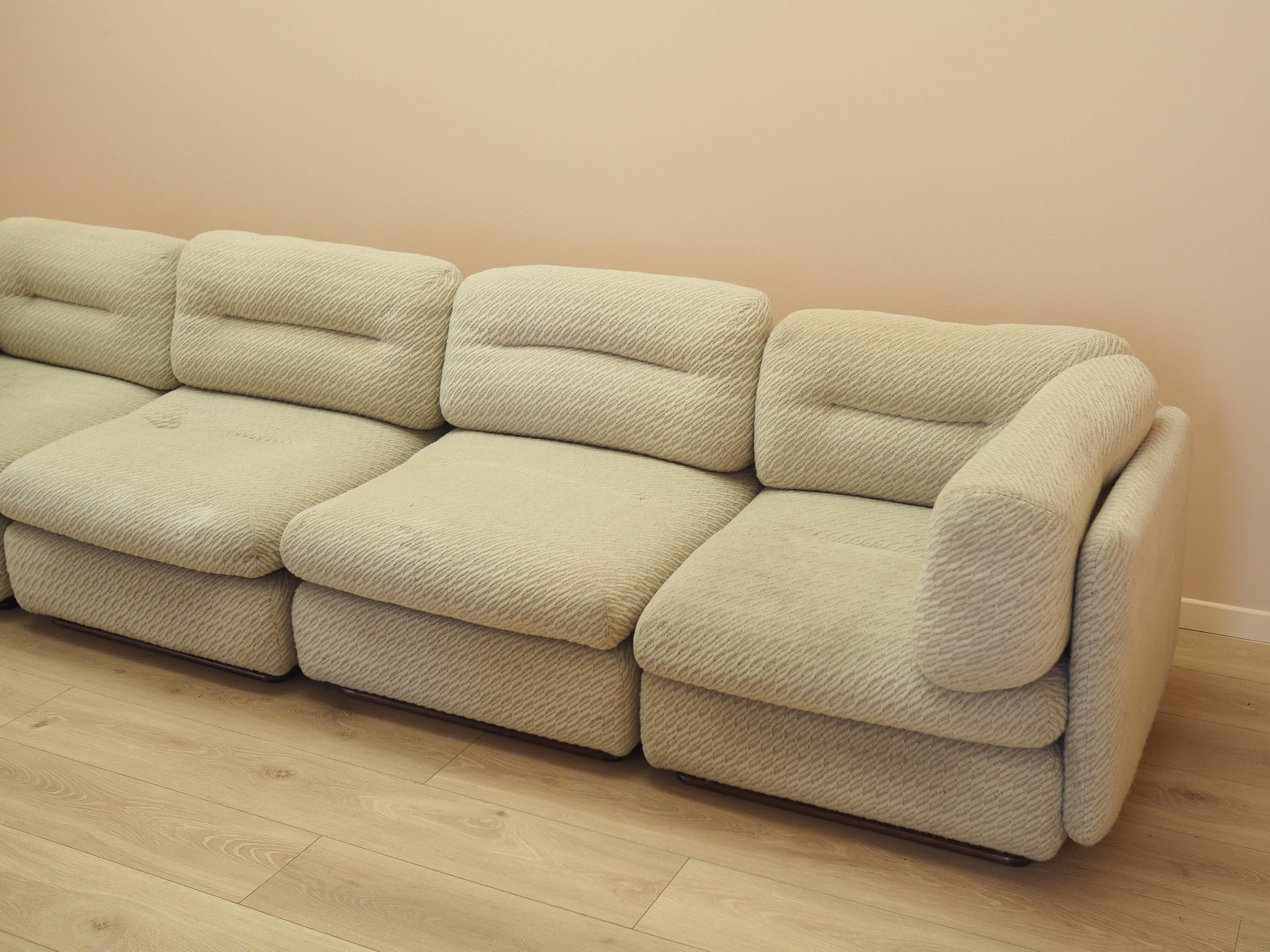 Kiitos modular sofa, Italian design, 1970s, designers: Titina Ammannati & G