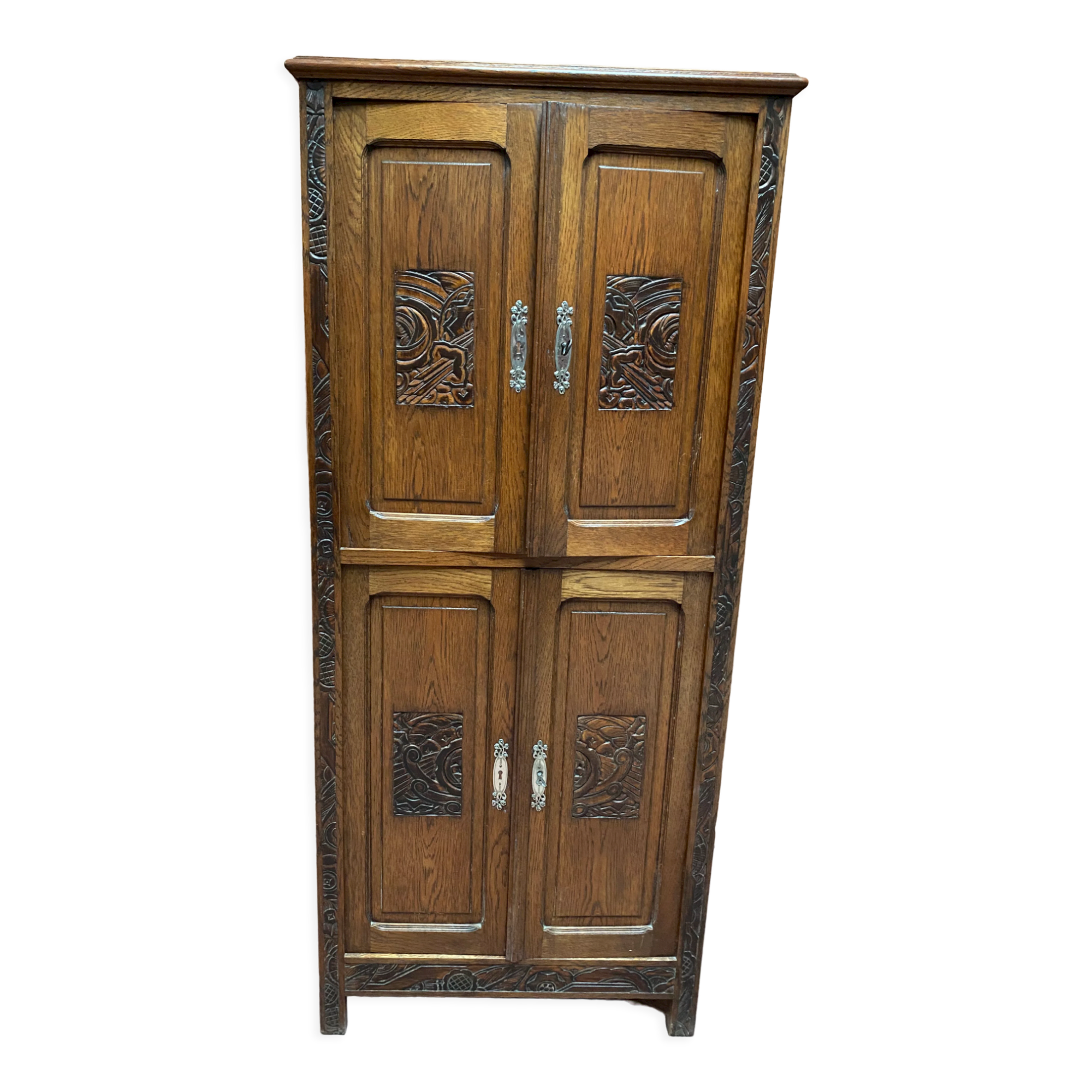 Small Parisian wardrobe