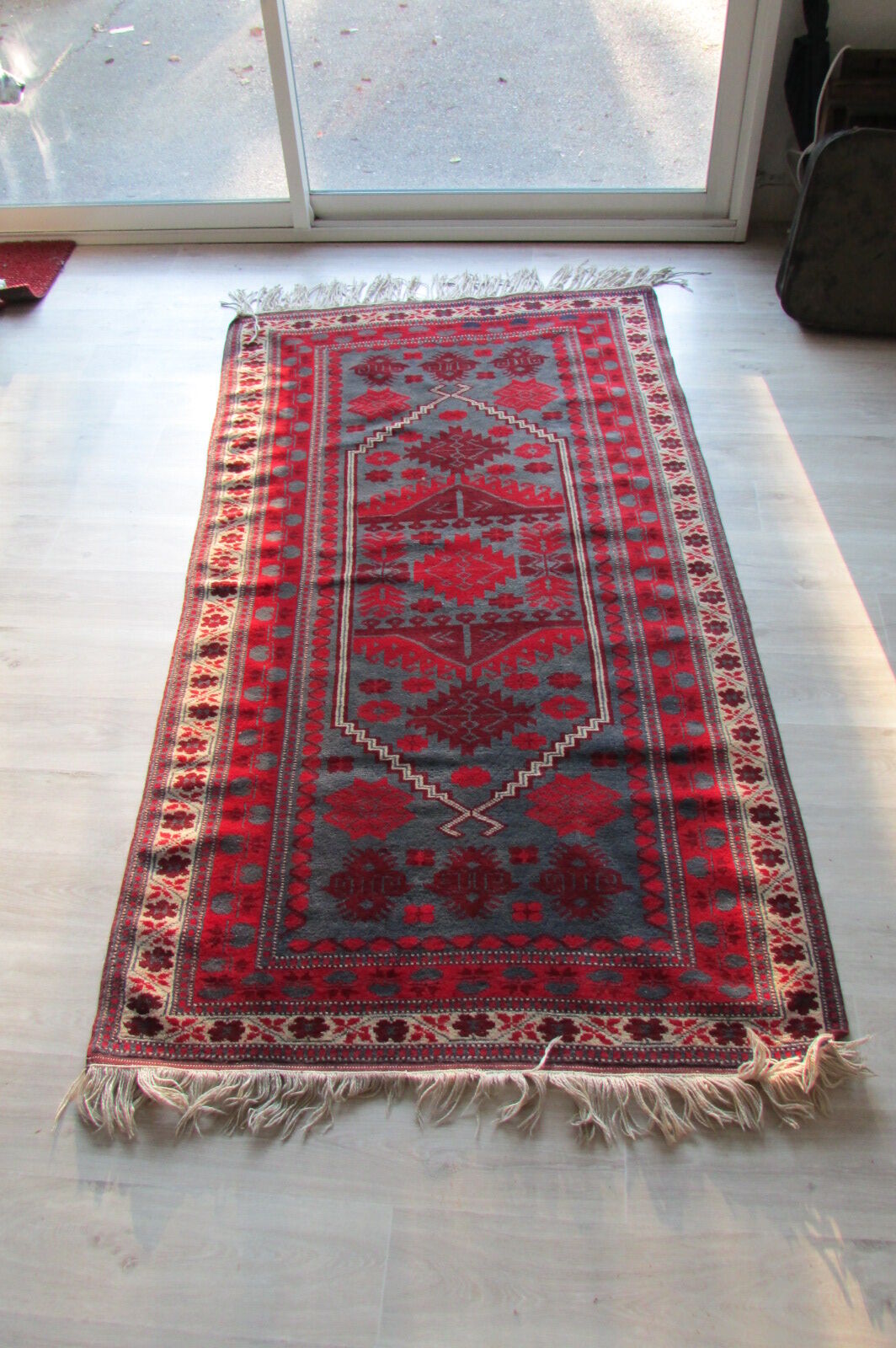 Turkish carpet, handmade 120 x 180 cm