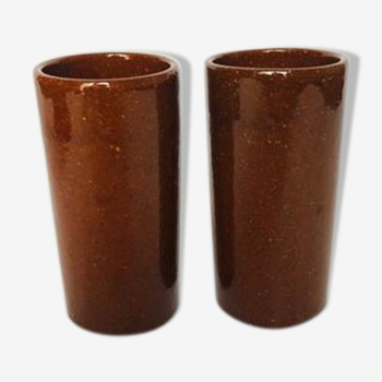 2 sandstone cups