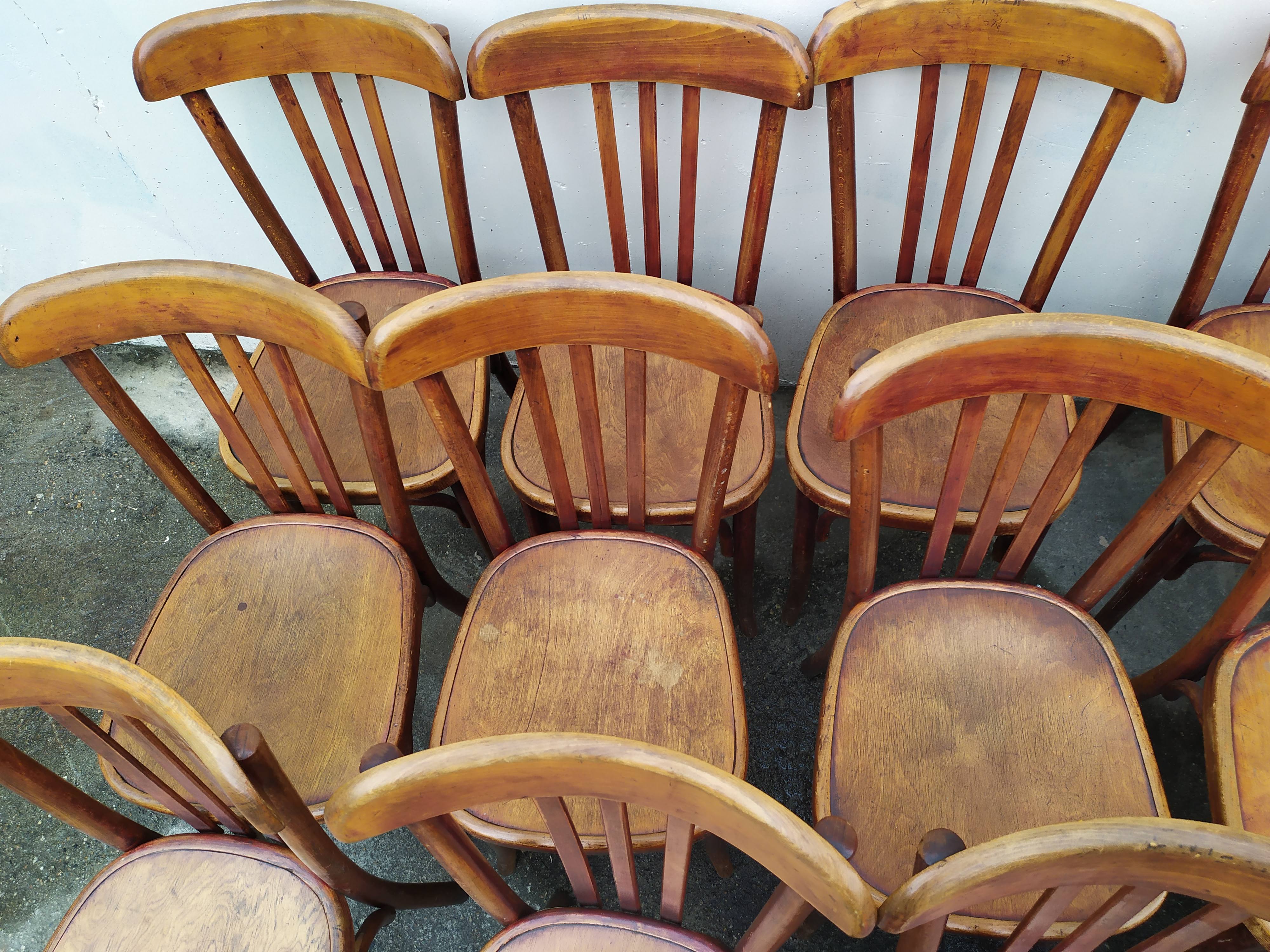 Lot de 18 chaises bistrot Fischel