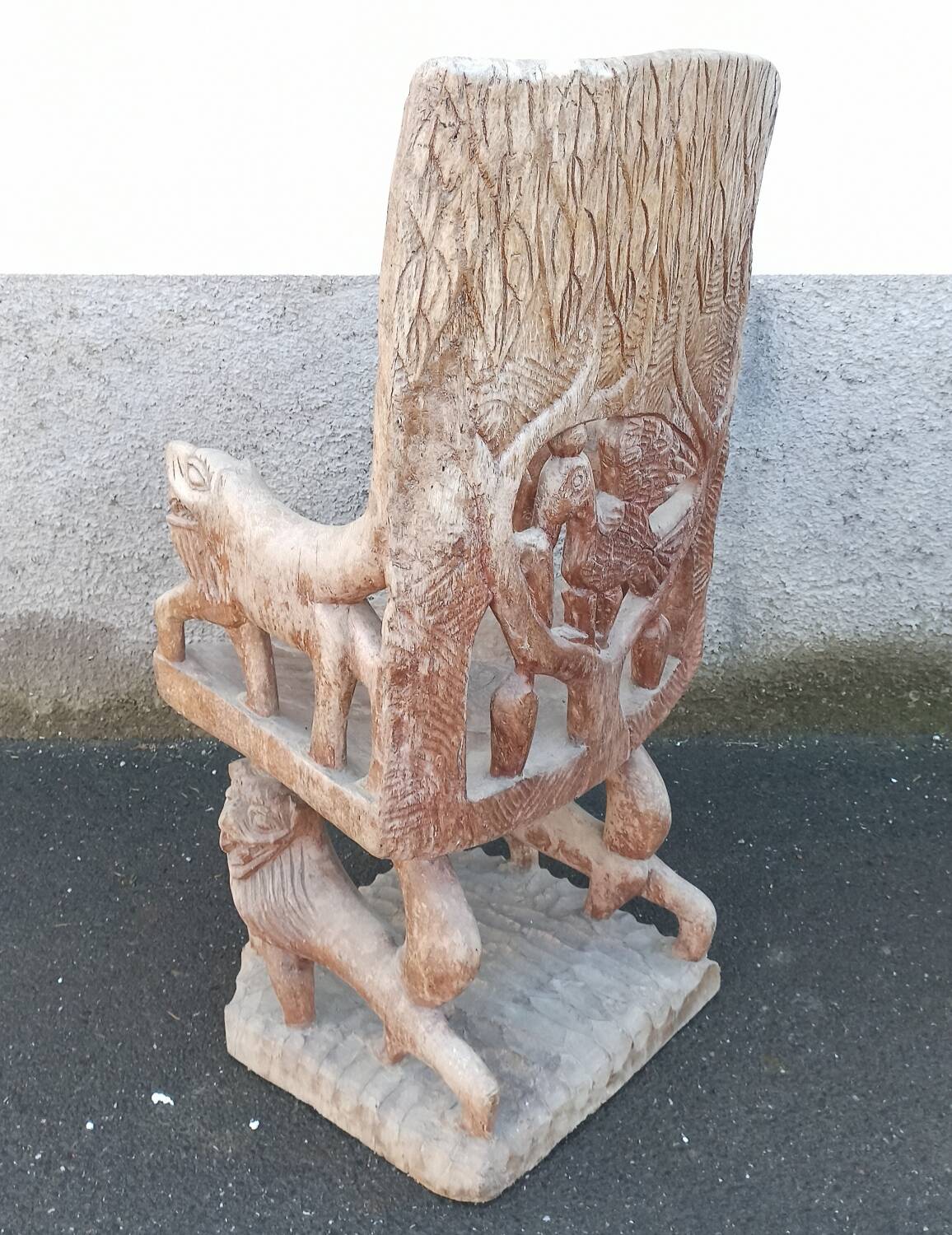 African wooden seat - tribal art from Benin