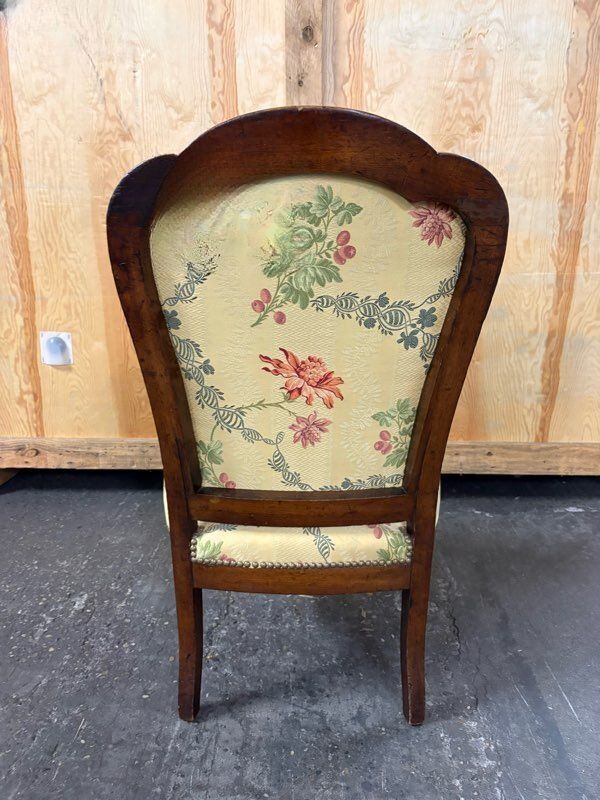 Antique Louis-Philippe style armchair in solid wood