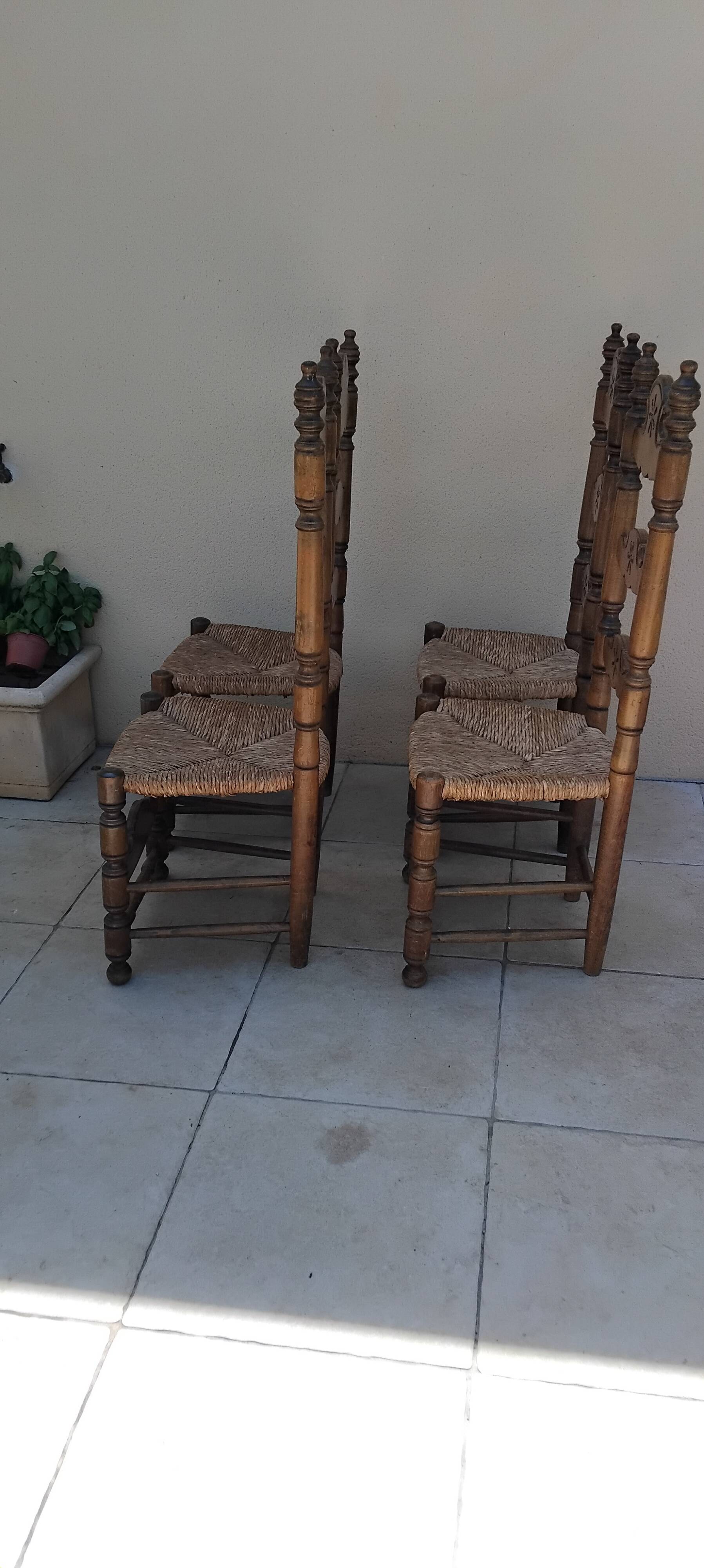 4 antique Provençal wooden chairs