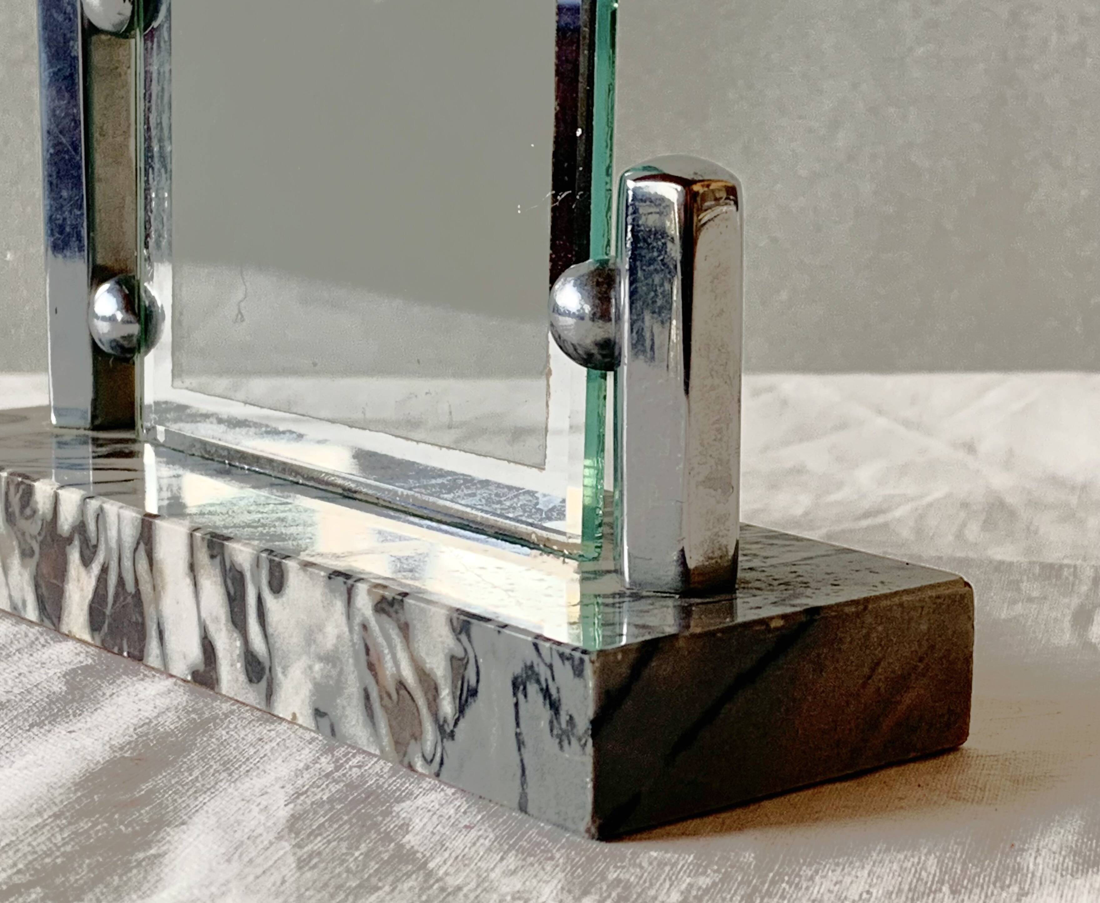 Art Deco photographic frame in marble and glass