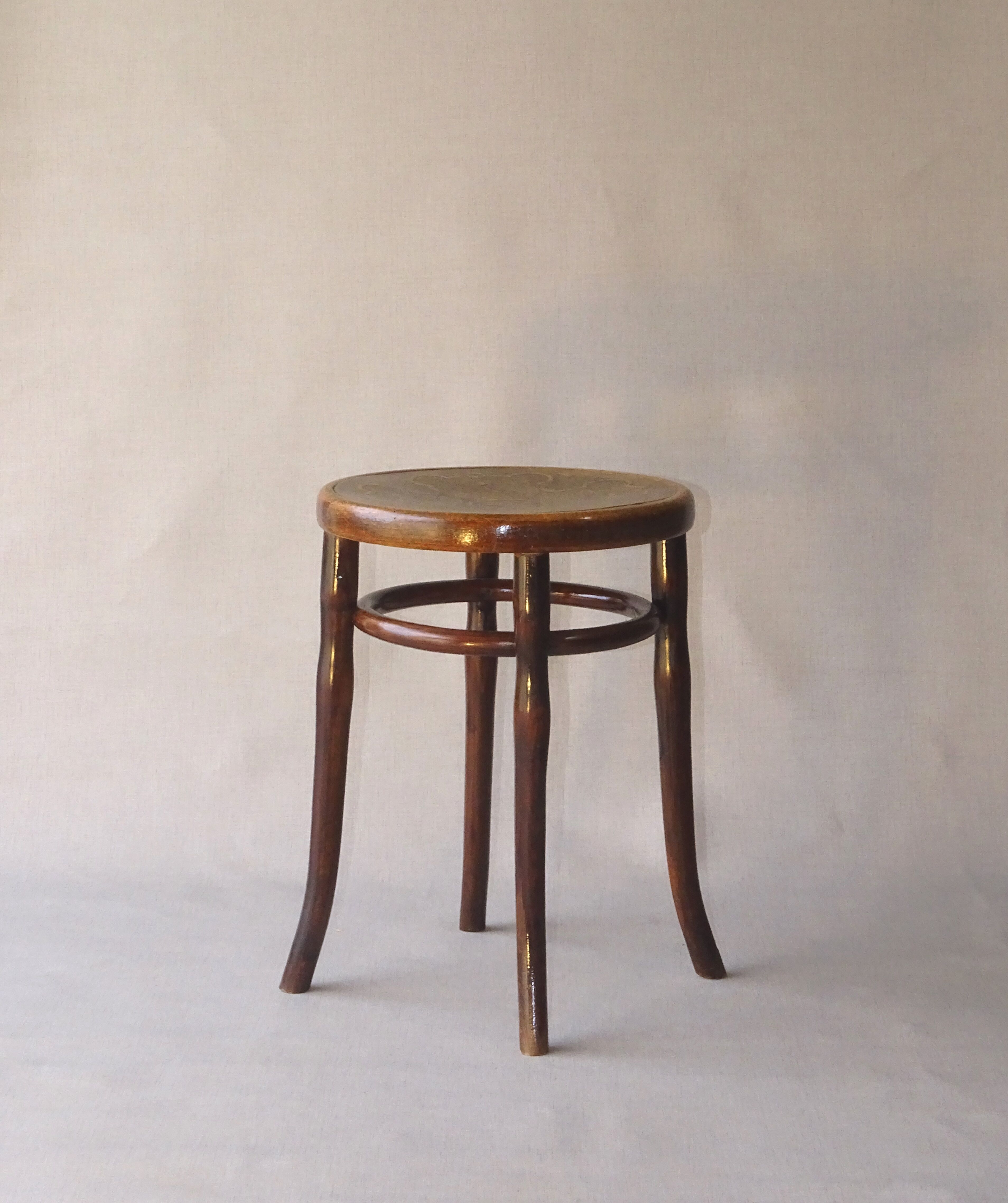 Thonet sit wooden bistro stool, Thonet motif, circa 1910