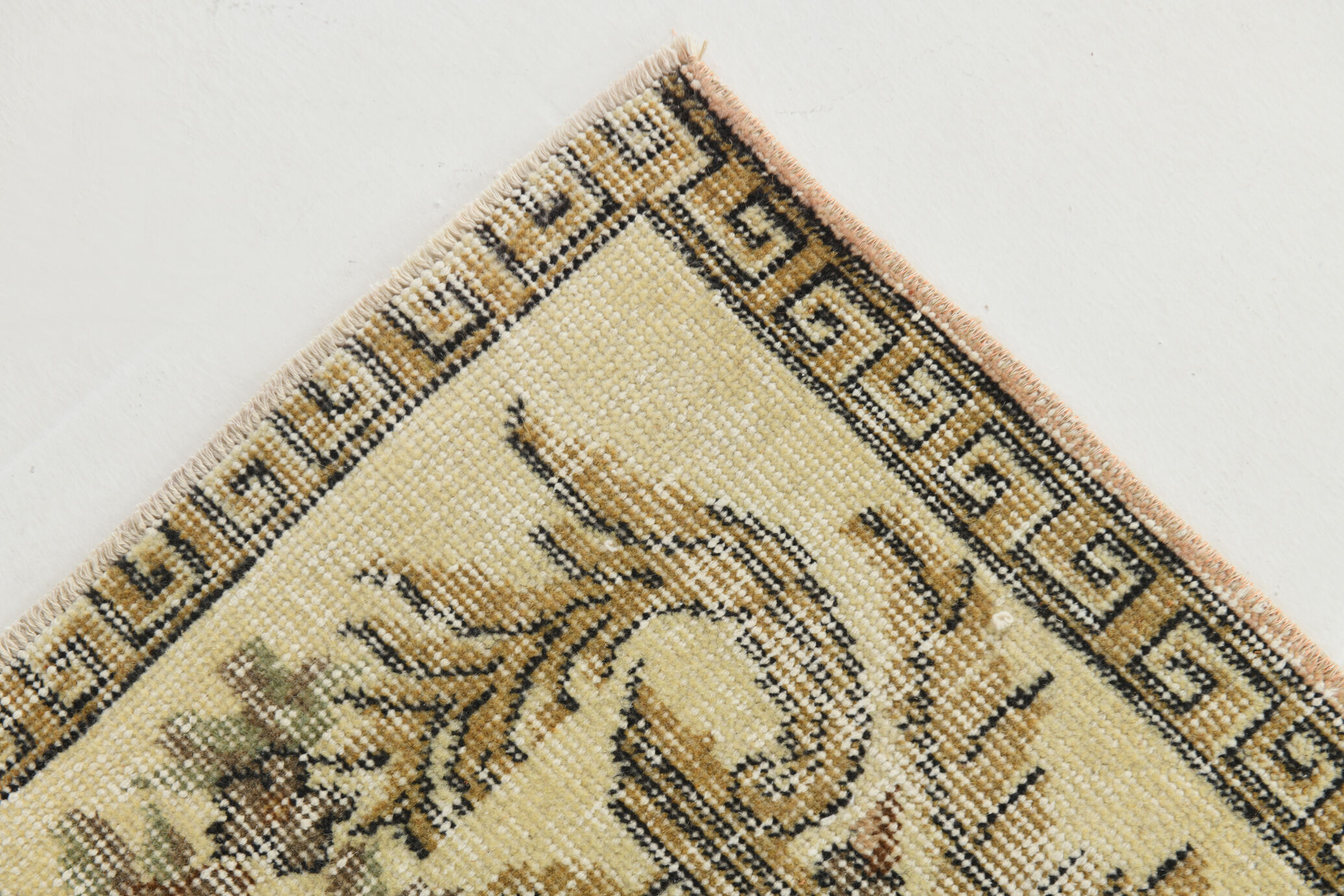 5x9  Faded Classic Turkish Vintage Tapis Rug, 272x172Cm