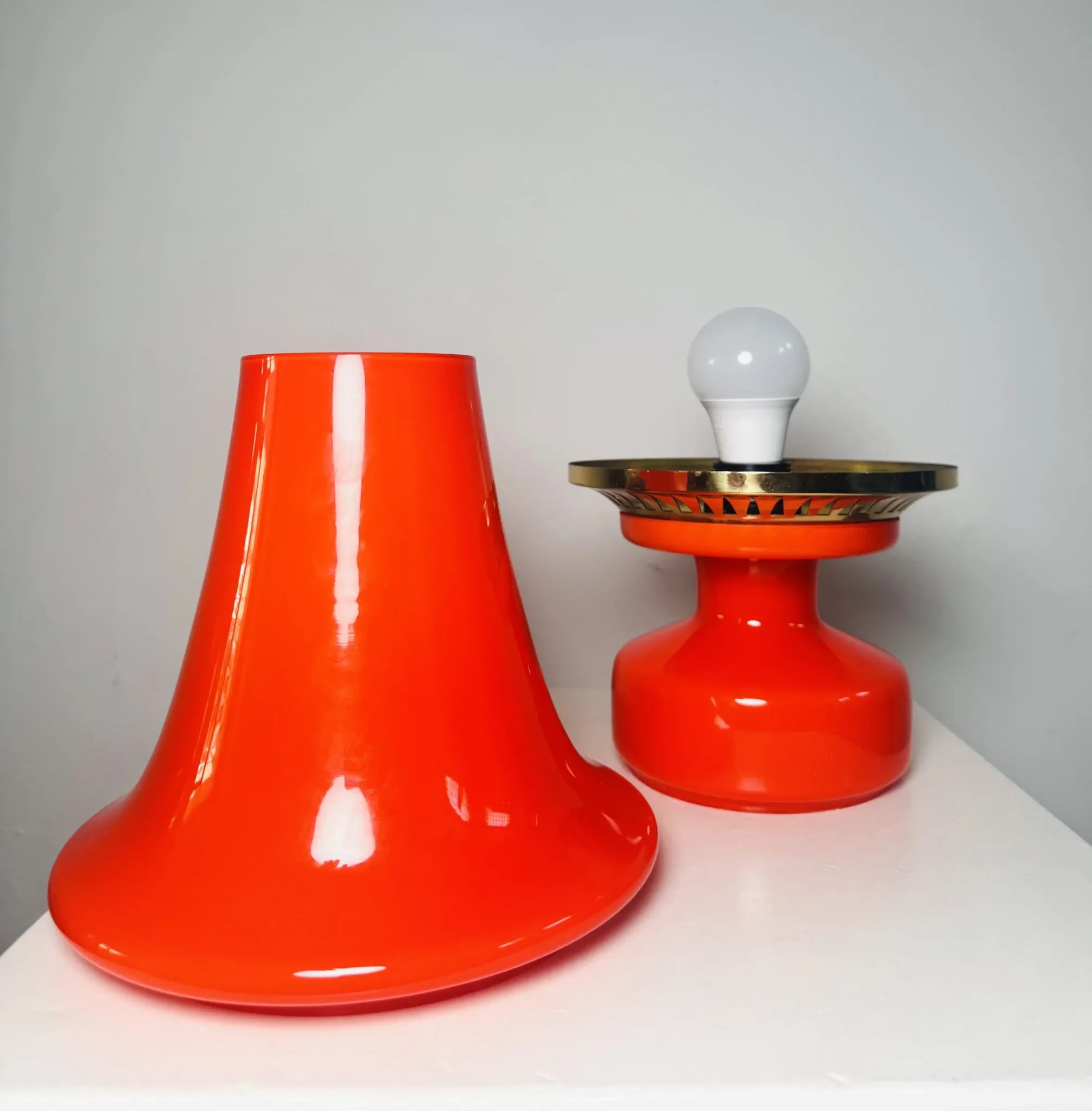 Table lamp in glass B-124 by Hans-Agne Jakobsson for Markaryd Ab, Sweden, 1960s.