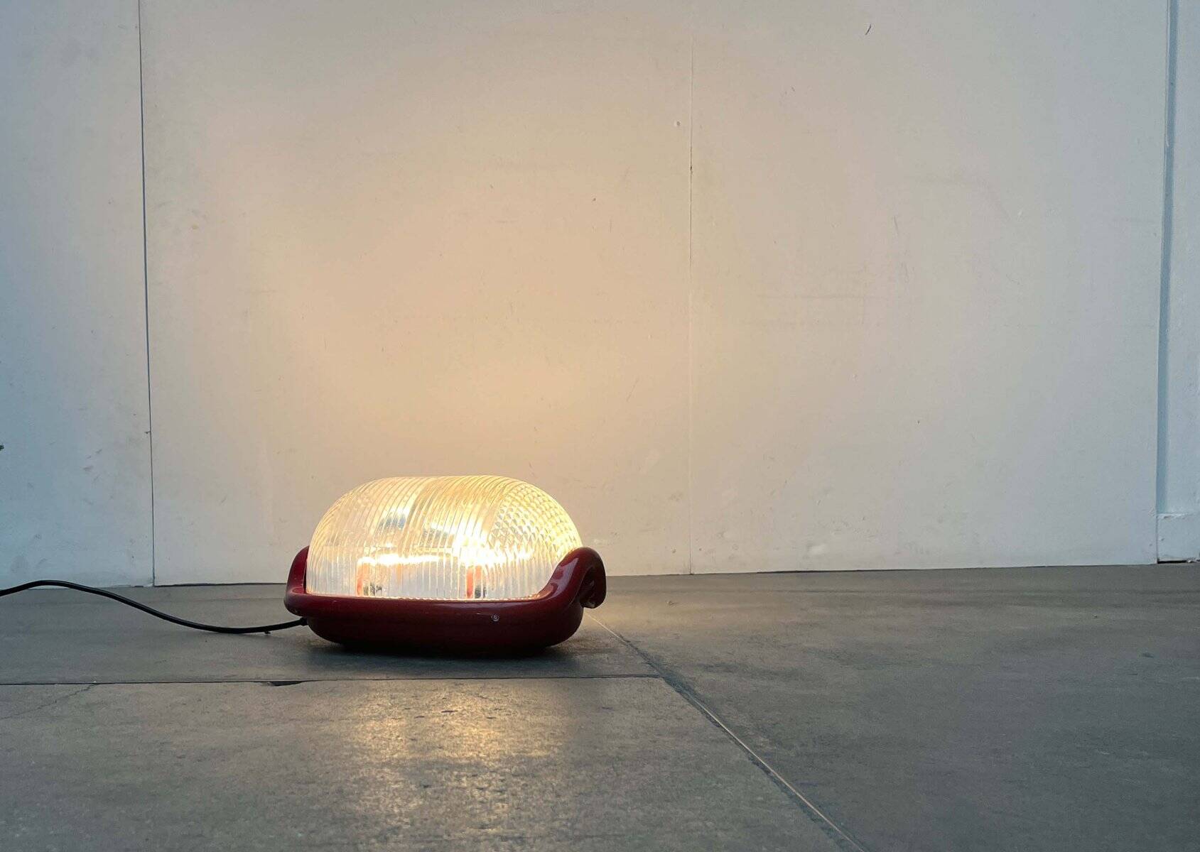 Red Walnut Floor Lamp Model by Achille Castiglioni for Flos, 1970s Mid-Century Modern Italy