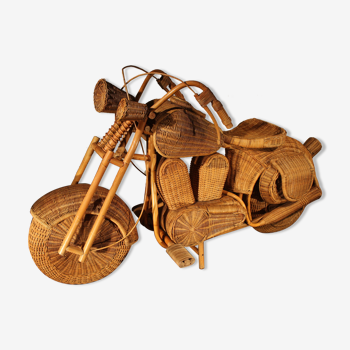 Moto en rotin de Tom Dixon