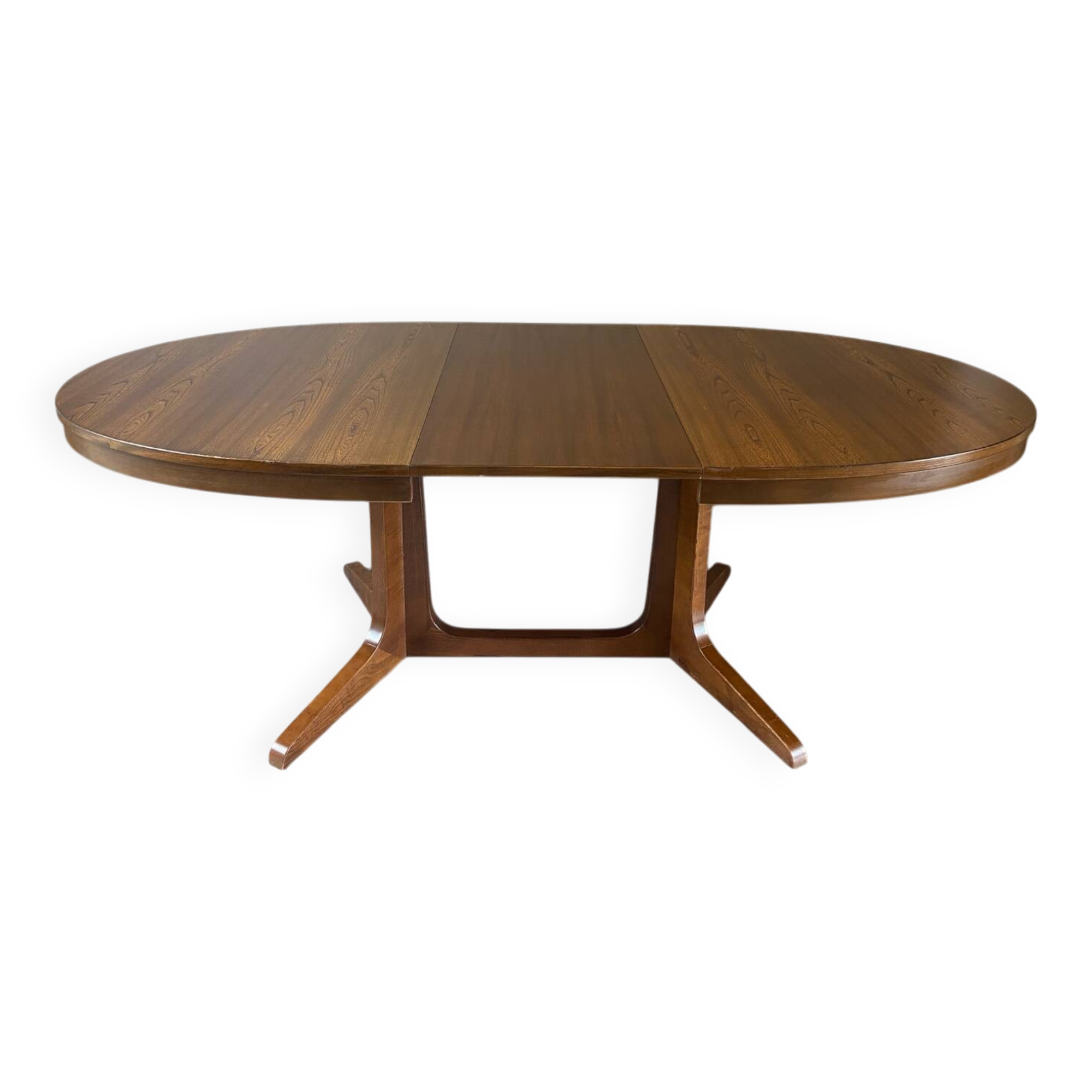 Vintage oval Baumann table