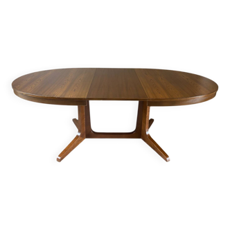Vintage oval Baumann table