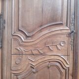 Antique oak bonnetière