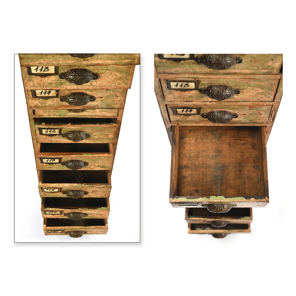 Skated wooden workshop column with 18 drawers