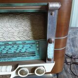 Old vintage radio Reela
