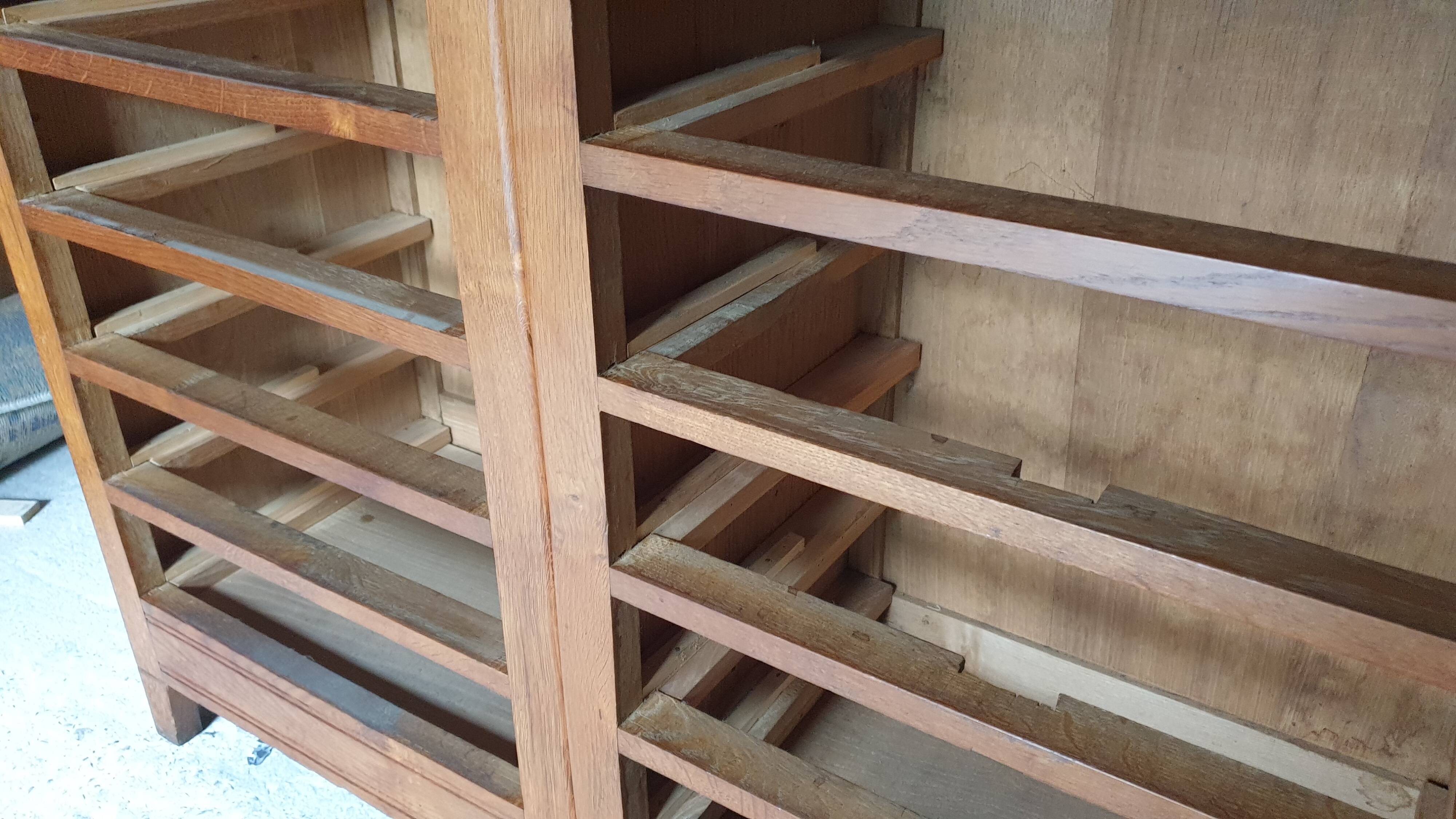 Dressing table chest of drawers
