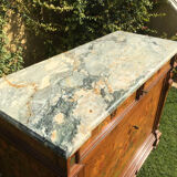 Commode en marqueterie de style restauration - XIXe
