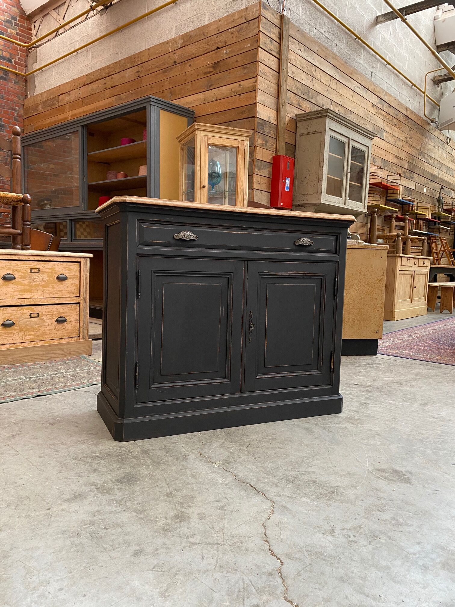 Oak sideboard early twentieth century