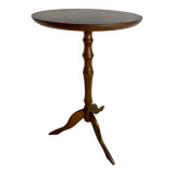Wooden pedestal table