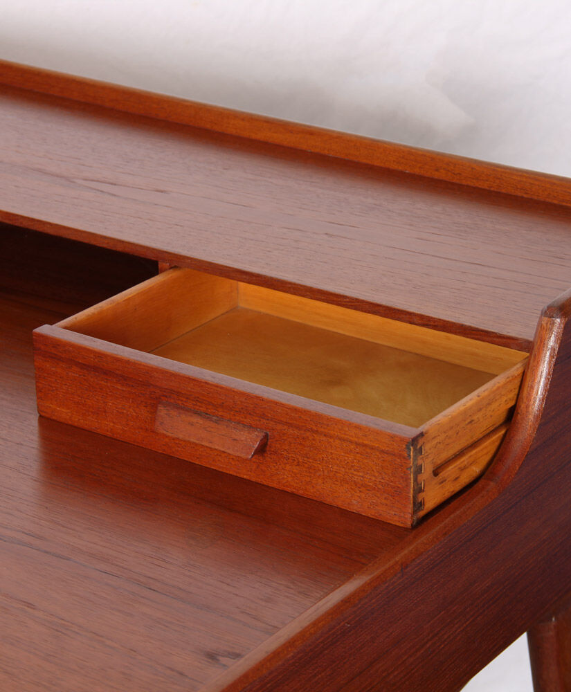 Bureau scandinave par Arne Wahl Iversen, modèle 64, 1960