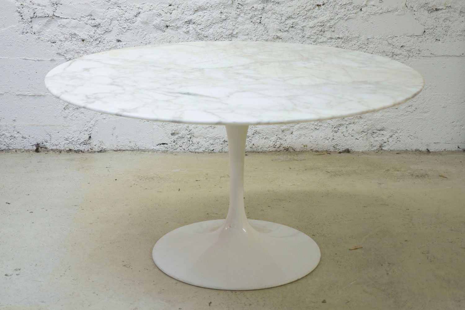 Table 137 cm Tulip Vintage by Eero Saarinen for Knoll Calacatta marble