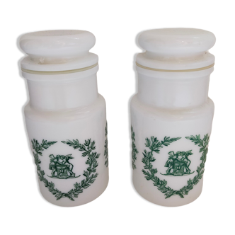 Apothecary pots in white and green opaline