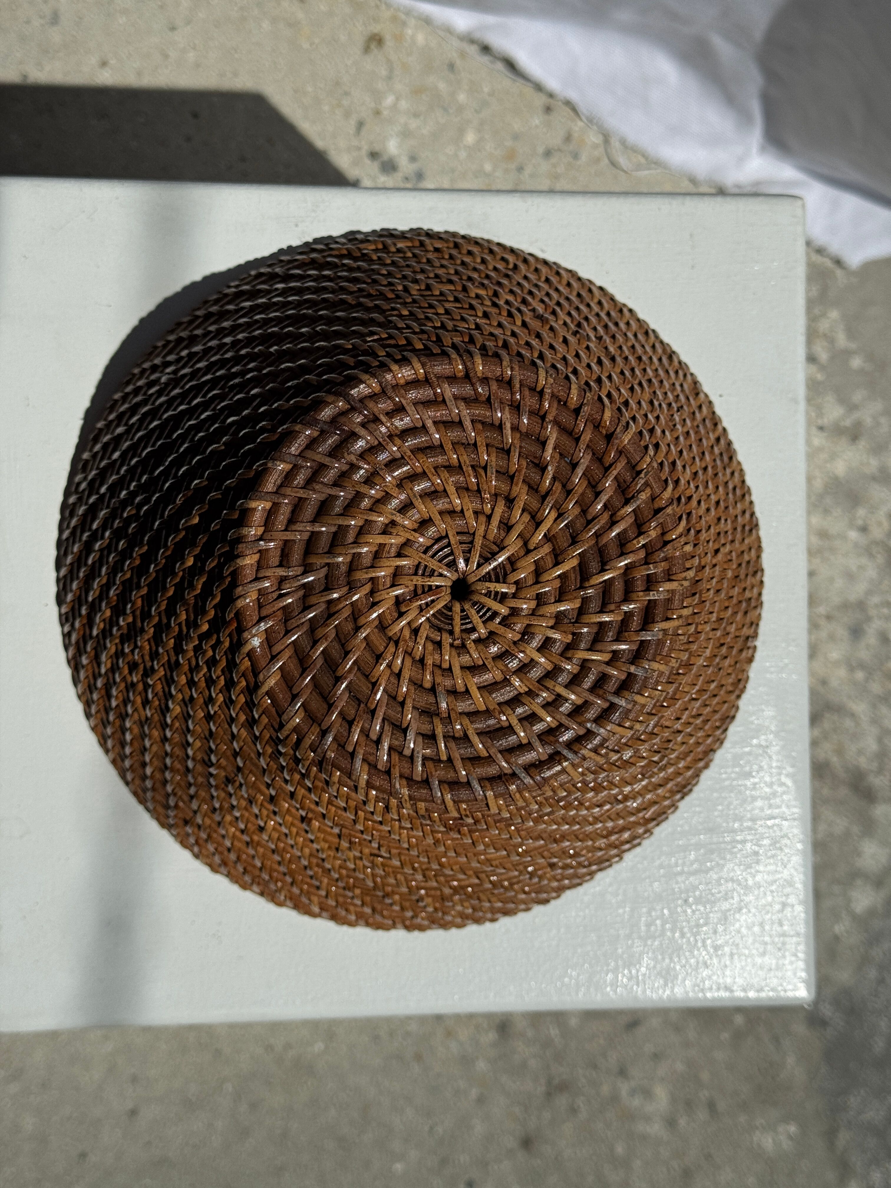 Panier rond en rotin artisanal indonésien D25 H14