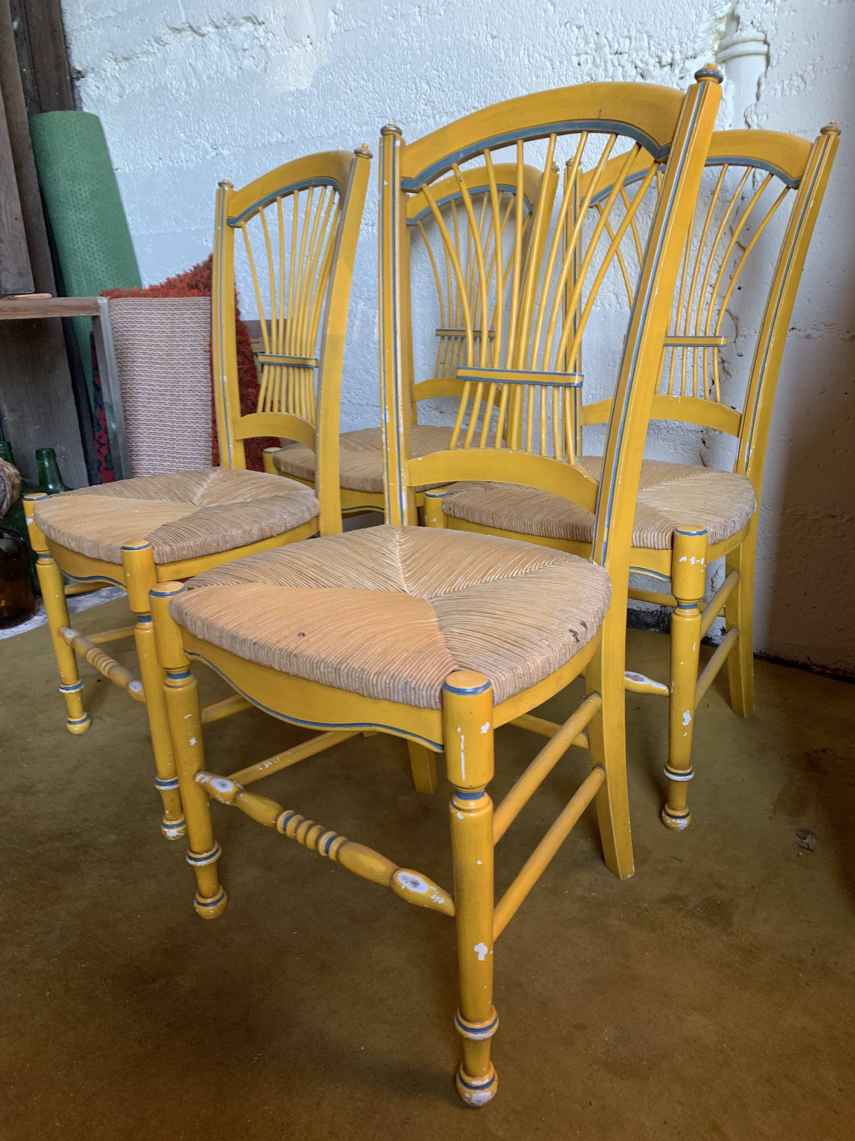 Duo of mulched Provencal chairs