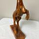 Cheval cabré en bois