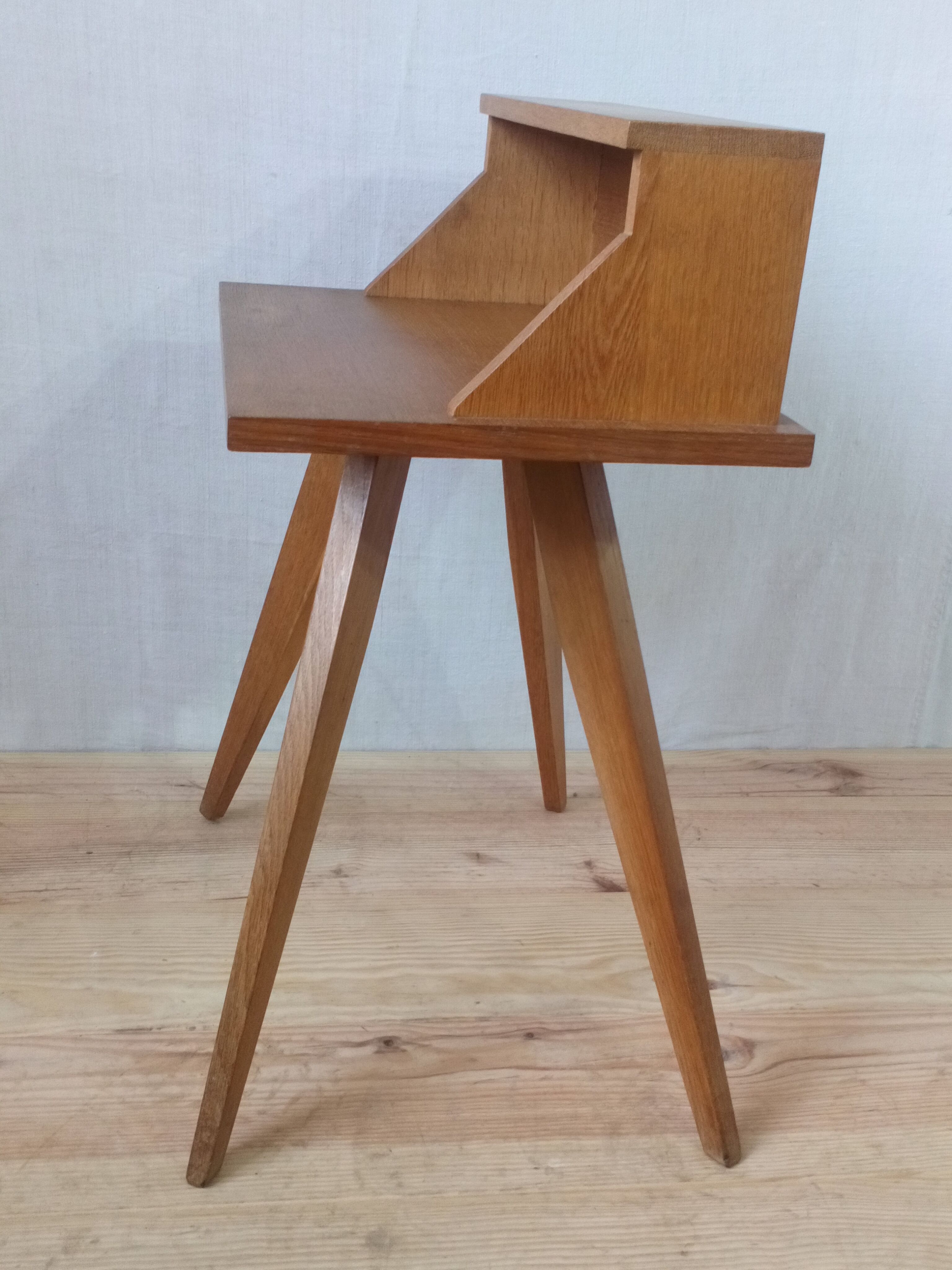 Bedside 1950 feet compass