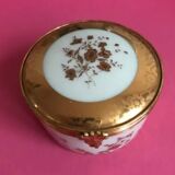 Porcelain box