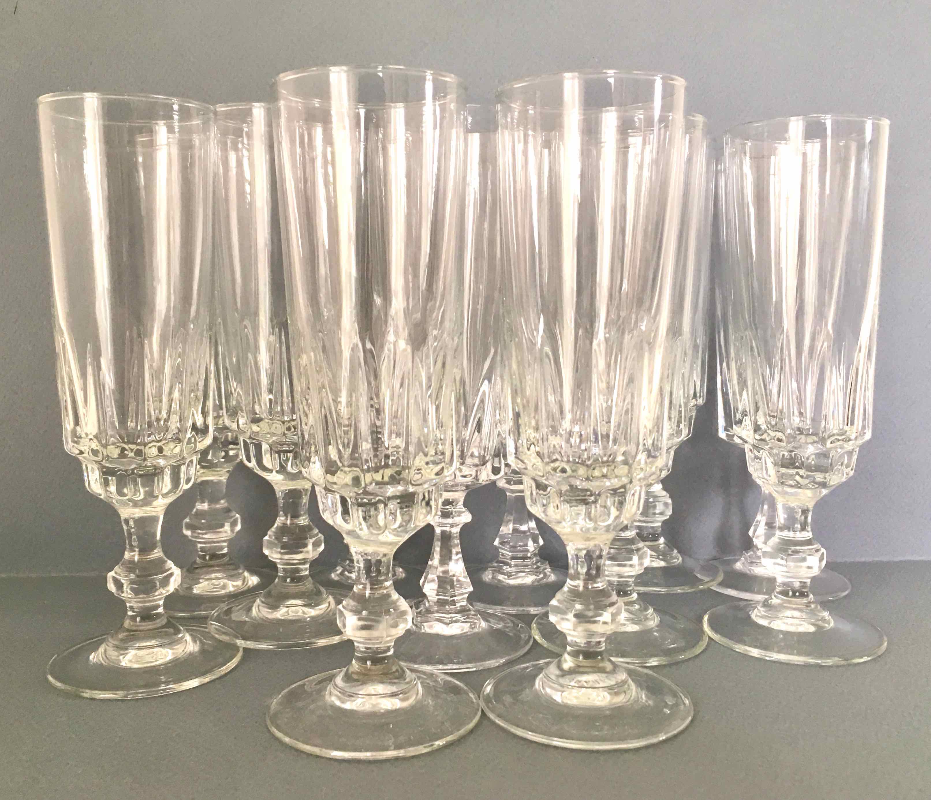 Set 12 flutes with crystalline cut champagne
