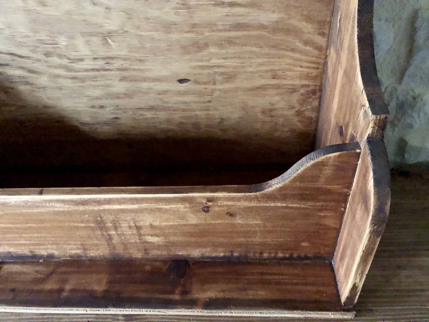 Renovated country shelf