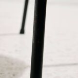 Chaise en teck avec tablette écritoire