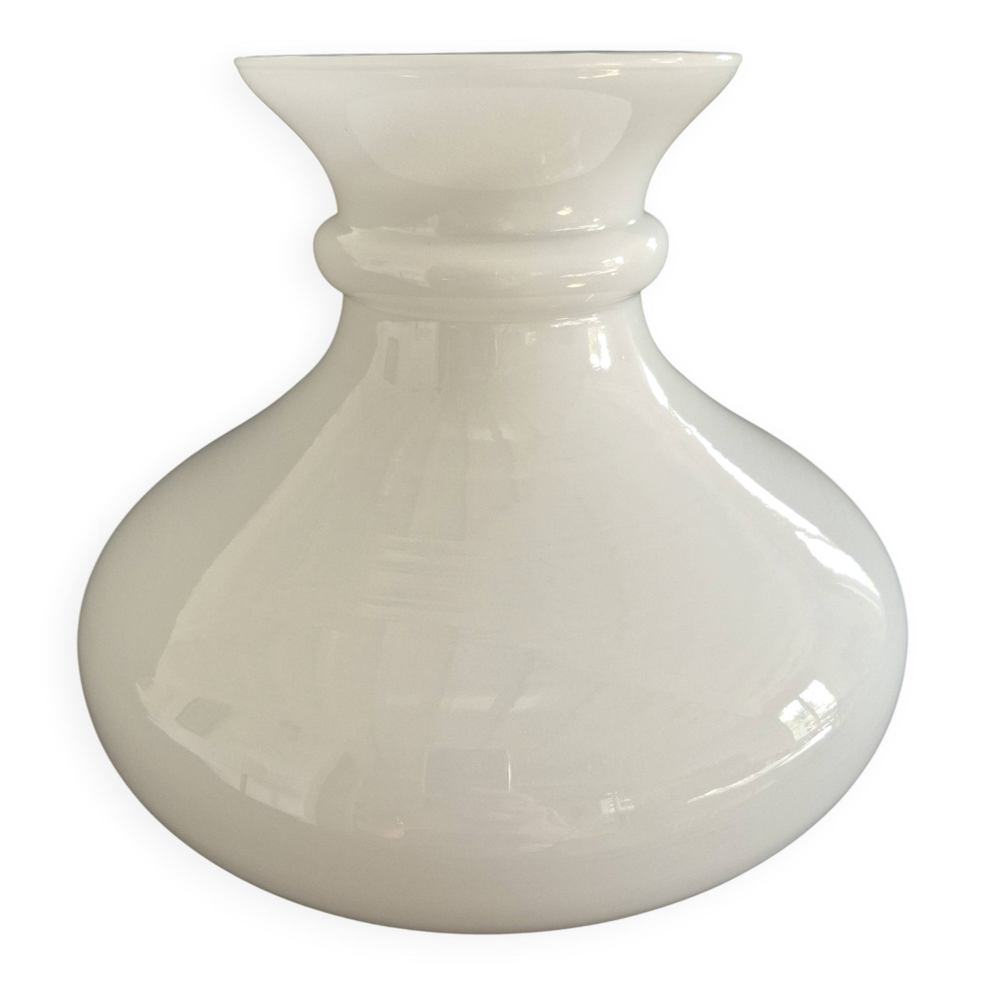 Large vintage white opaline lampshade H.20 cm Elegant lighting A661